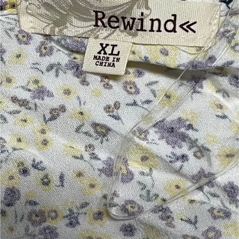 Rewind Flutter Sleeve Tie Front Blouse in Yellow and Gray - Picture 6 of 7